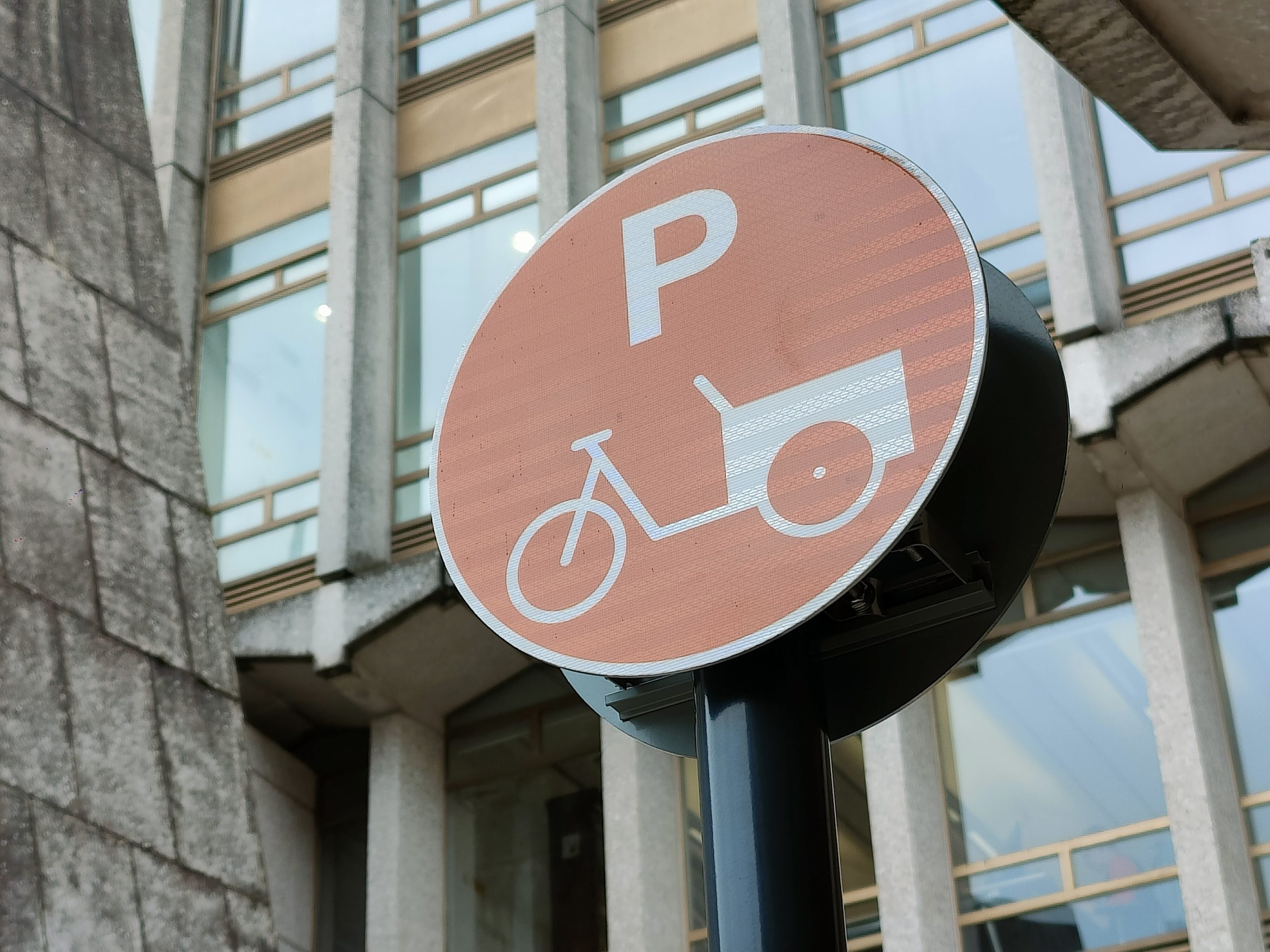 Sparse residential parking stunting e-bike growth potential, says study