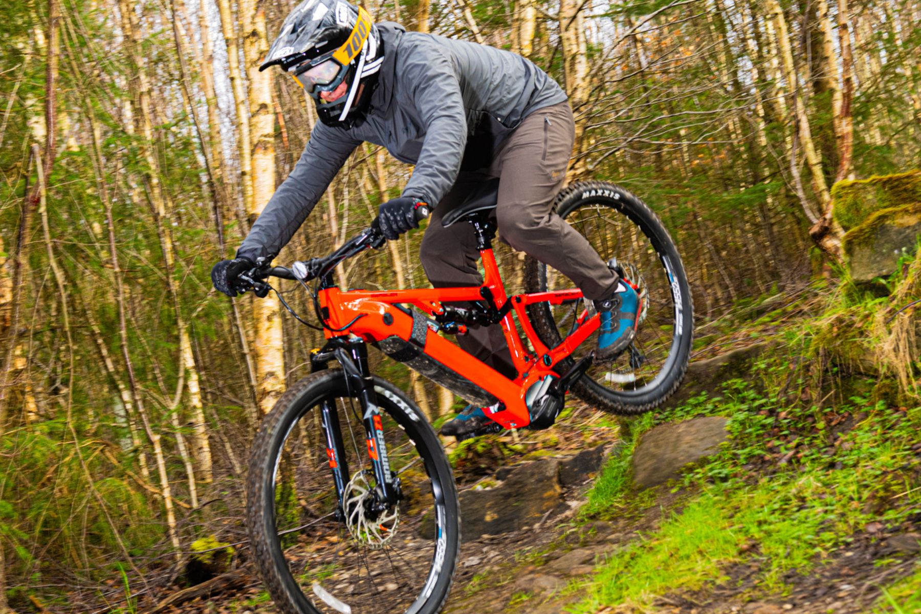 Rapha Men's Trail Pants review | Cycling Electric