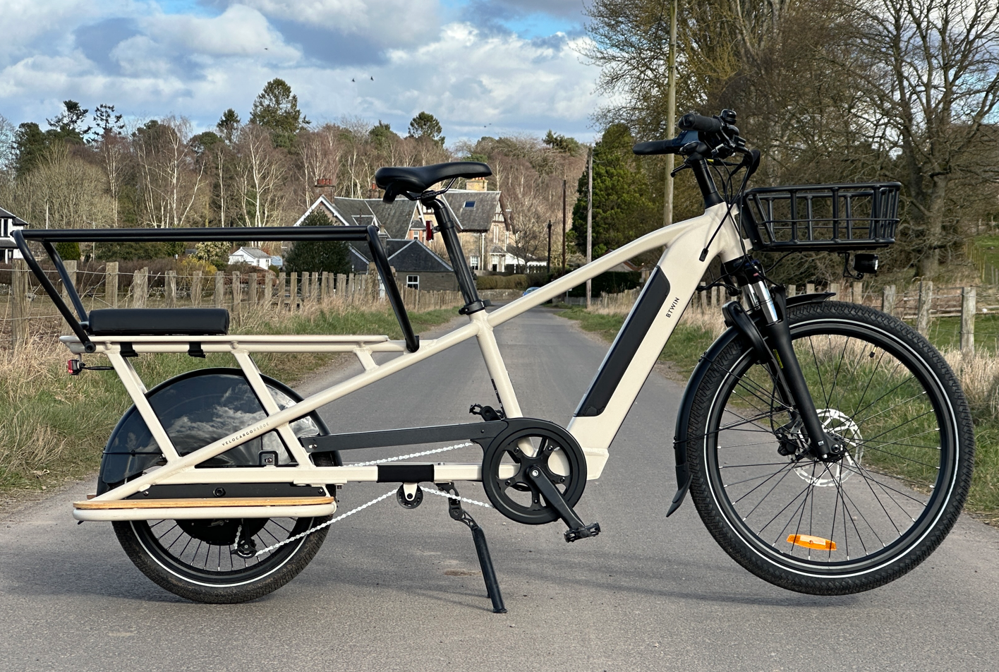 Decathlon R500E electric cargo bike review | Cycling Electric