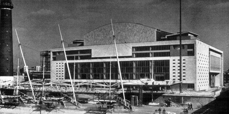 Royal Festival Hall, by London City Council Architects Department (1951)