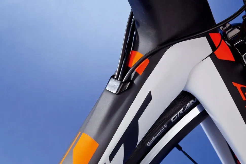 自転車本体 SCOTT FOIL 30 SCOTT Foil 30 – EURO-BIKE.COM