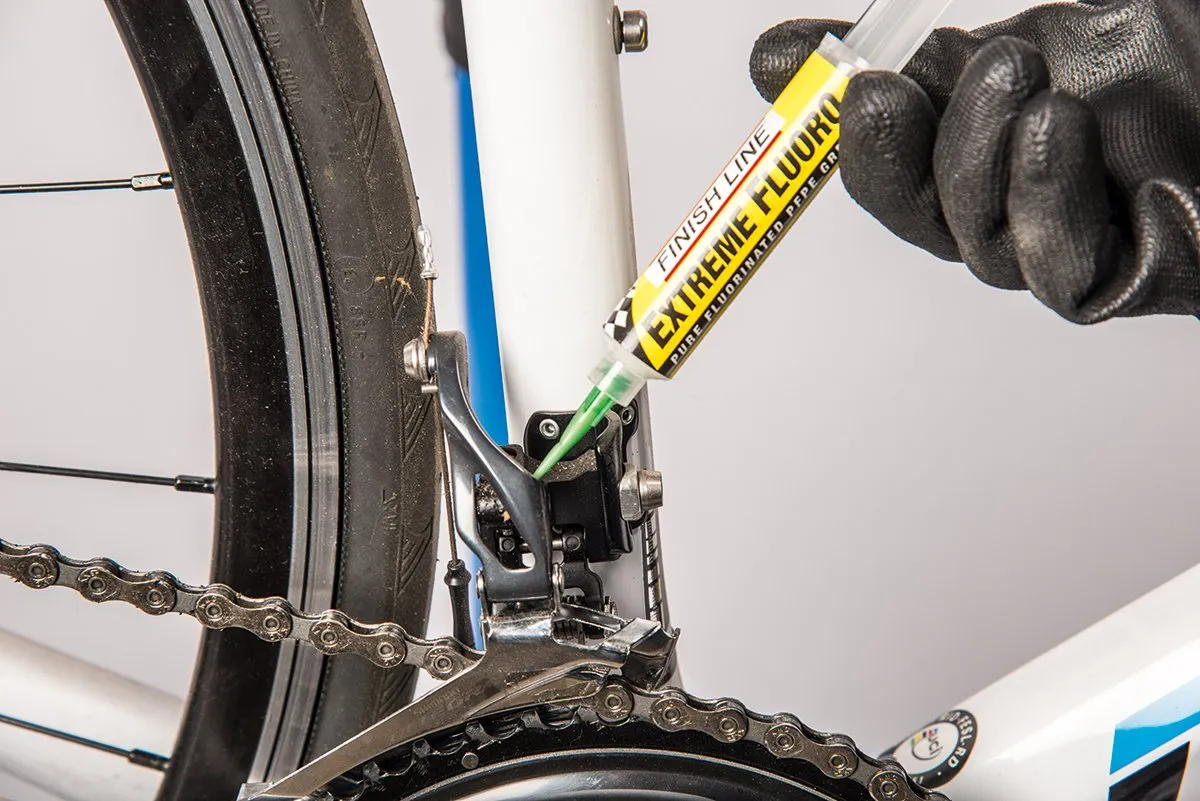 How to clean and lube your derailleurs | Cyclist