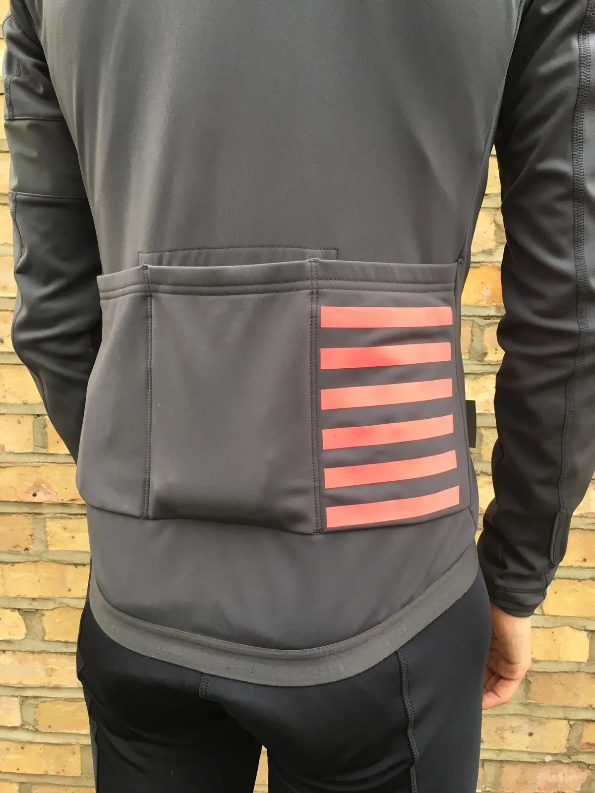 RAPHA Pro Team Training Jacket Sサイズ Rapha Pro Team Training Jacket review | Cyclist