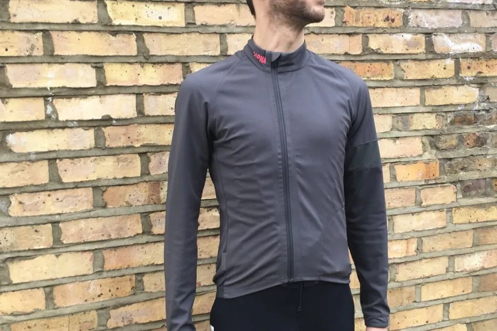 Rapha PRO TEAM TRAINING JACKET Mサイズ ラファ Rapha Pro Team Training Jacket review | Cyclist
