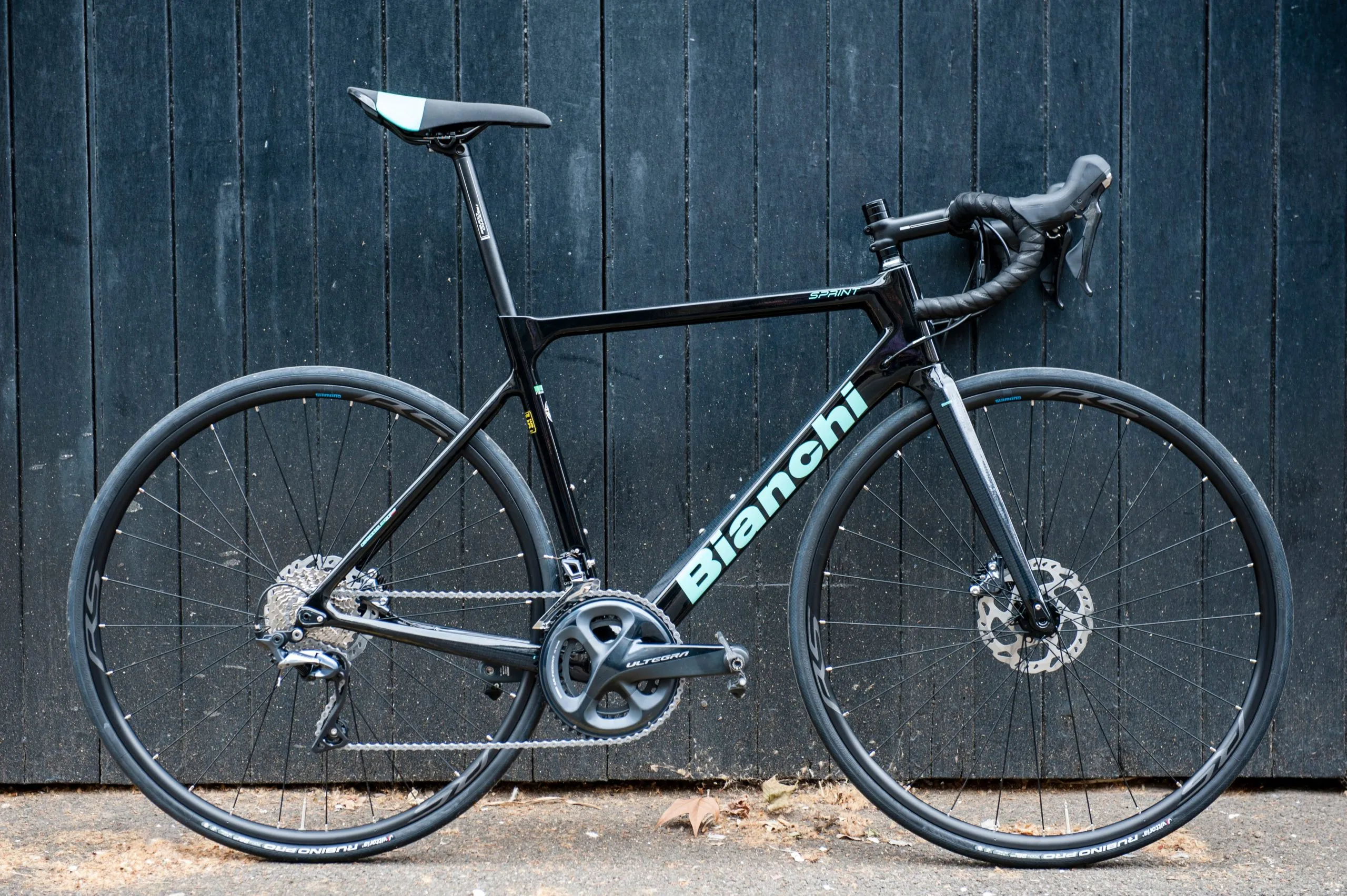 ビアンキ BIANCHI SPRINT DISC ULTEGRA 8000 Bianchi Sprint Ultegra 2020 review | Cyclist