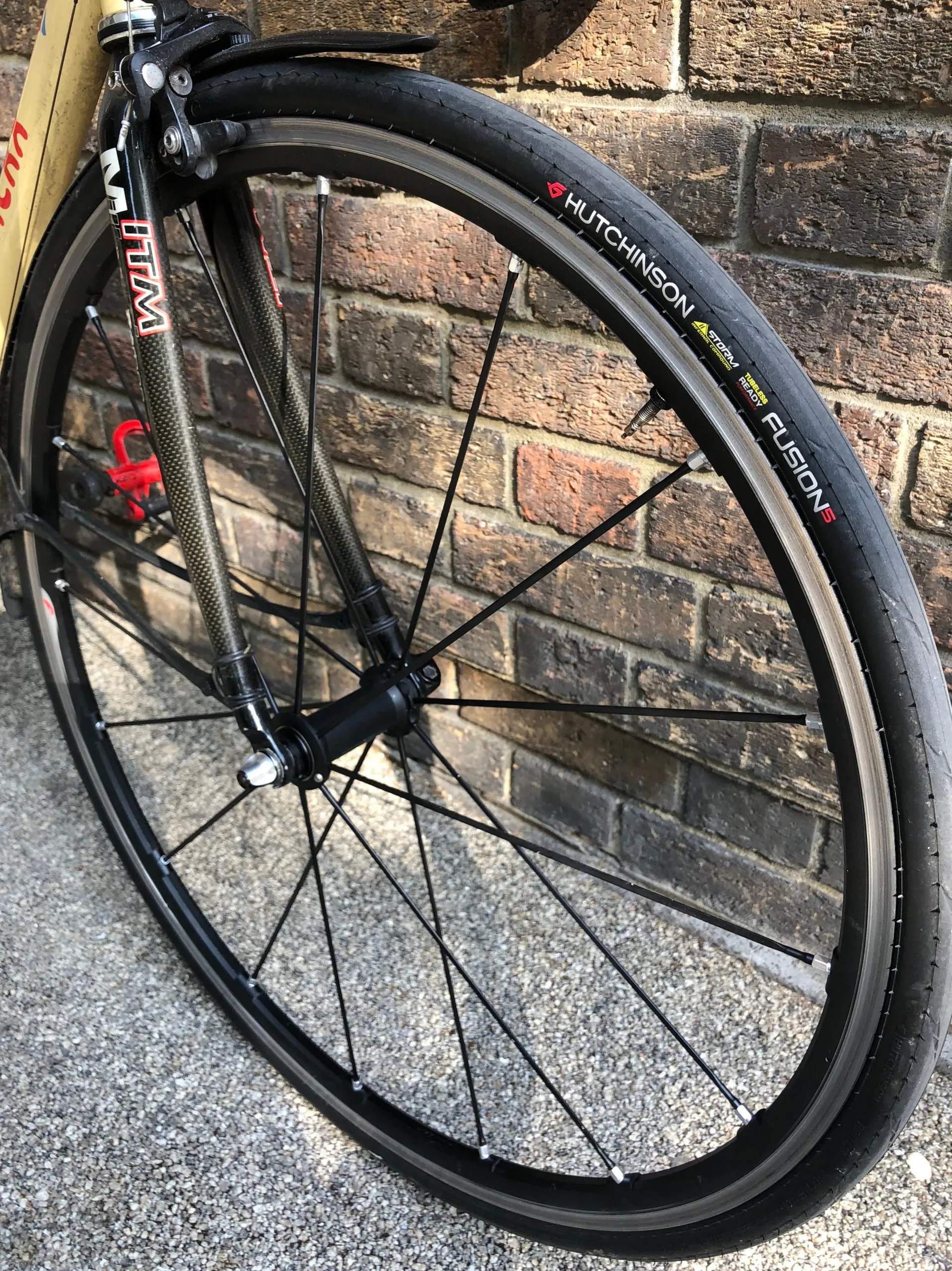 Pneumatico Hutchinson Fusion 5 All Season Tubeless – Strada E Ciclismo – Performance