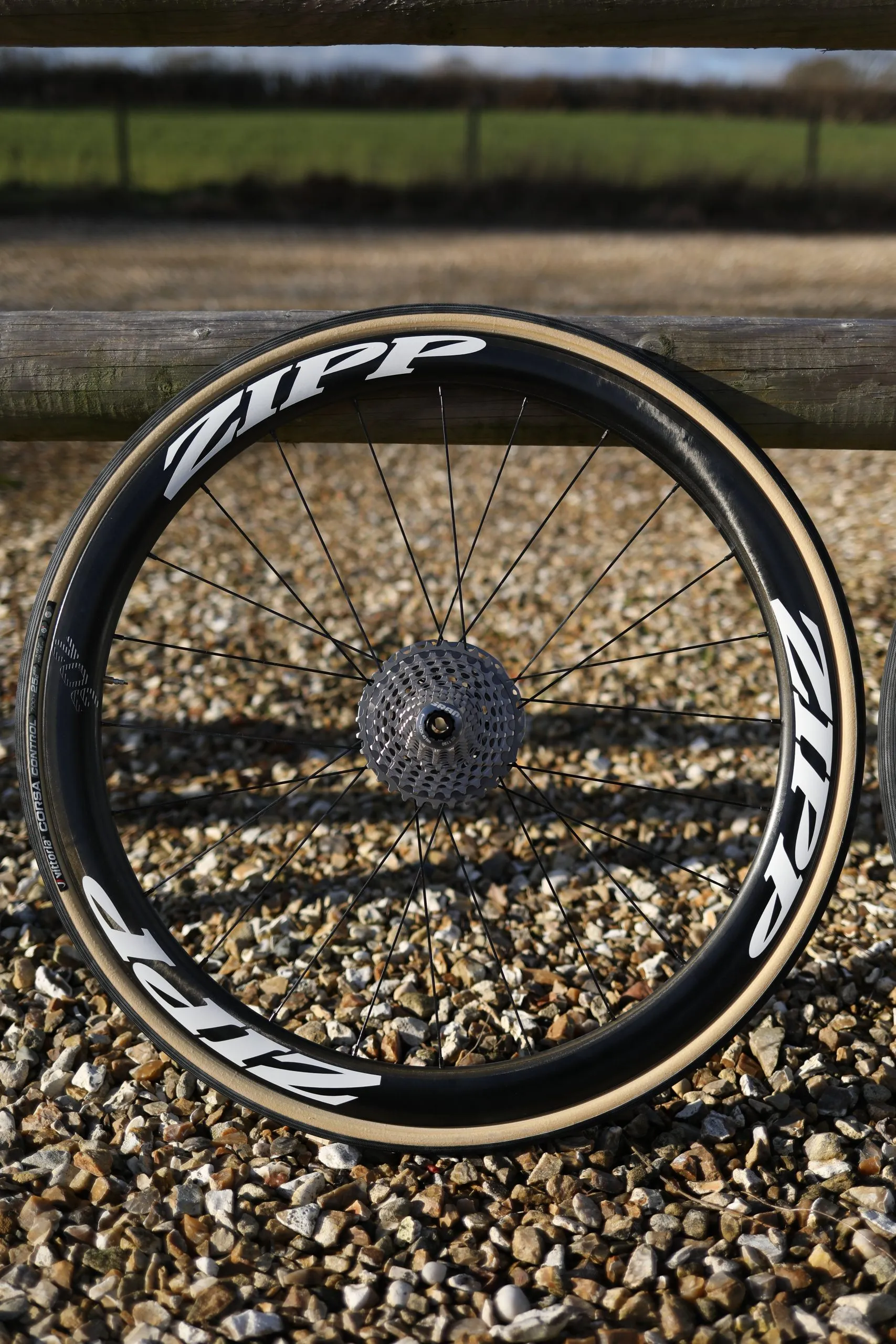 ZIPP 302 ホイールセット Zipp 302 Carbon Clincher Disc Centre Lock Wheel - Dave Mellor Cycles