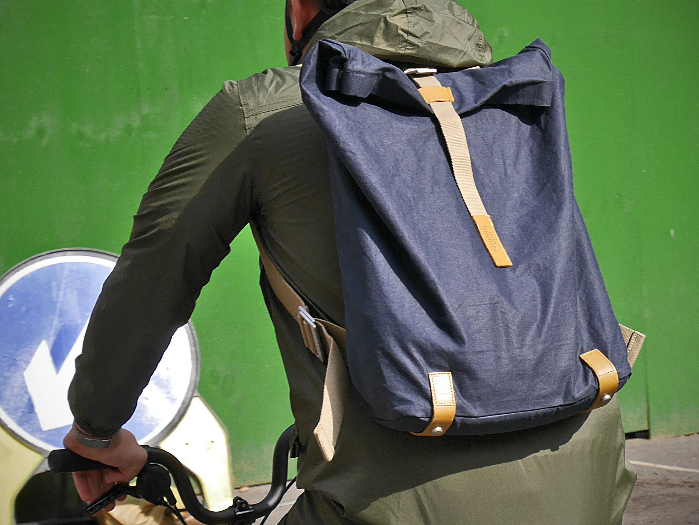 Brooks Pickwick linen bag review | Cyclist