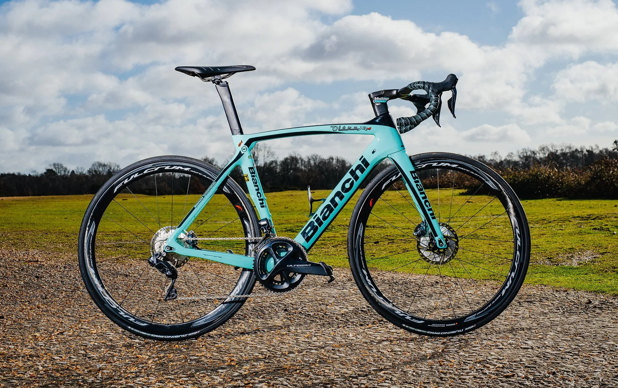 Bianchi OLTRE XR4 di2 CV DISC 2020年モデル 【公式通販】