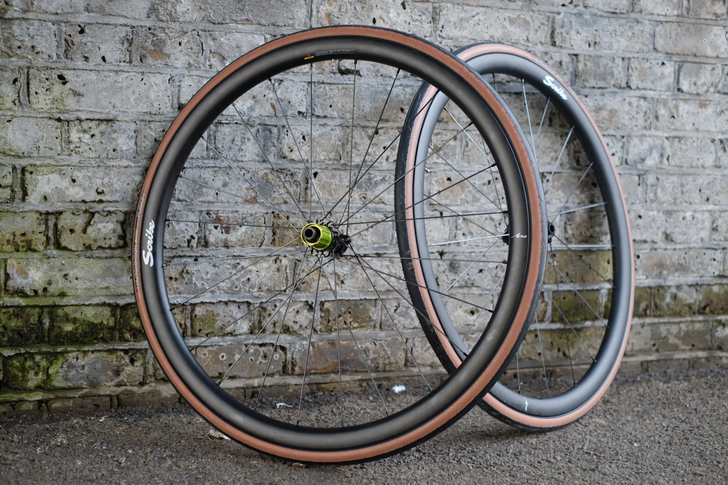 HUTCHINSON FUSION5 700x30 チューブレスレディタイヤ HUTCHINSON ( ハッチンソン ) チューブレス FUSION 5 ( フュージョン 5