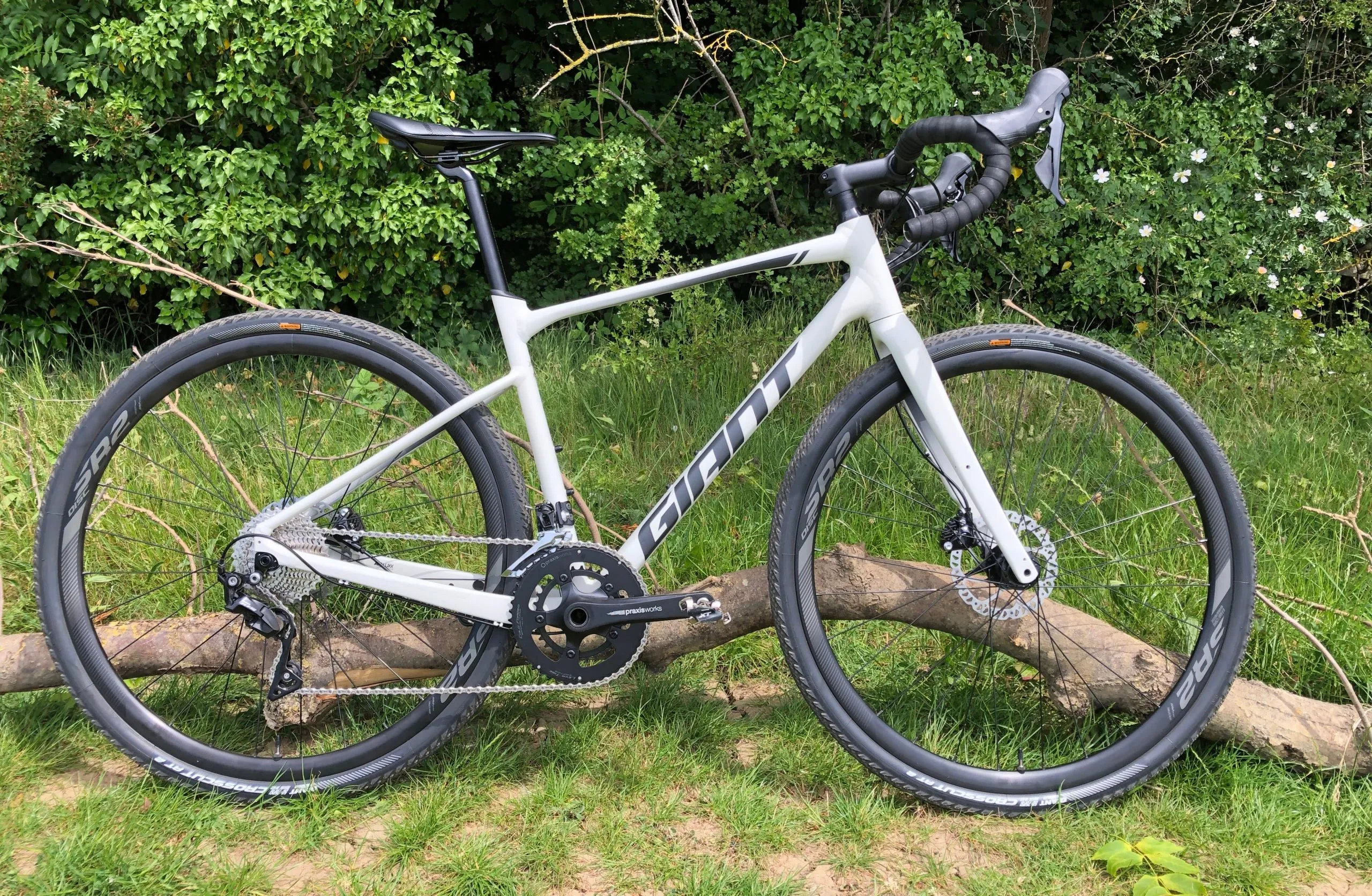 Giant Revolt 0 gravel bike review