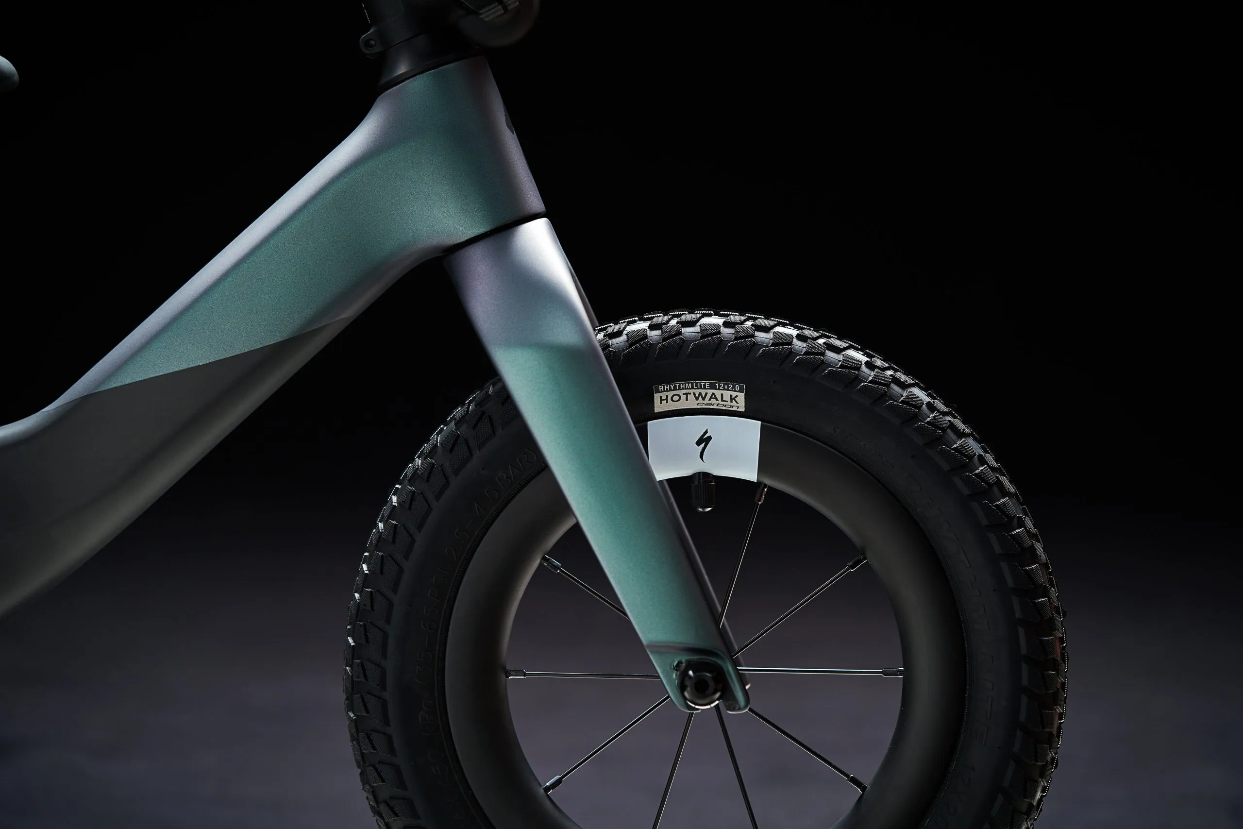 Specialized Hotwalk Carbon balance bike: behind the scenes look at 