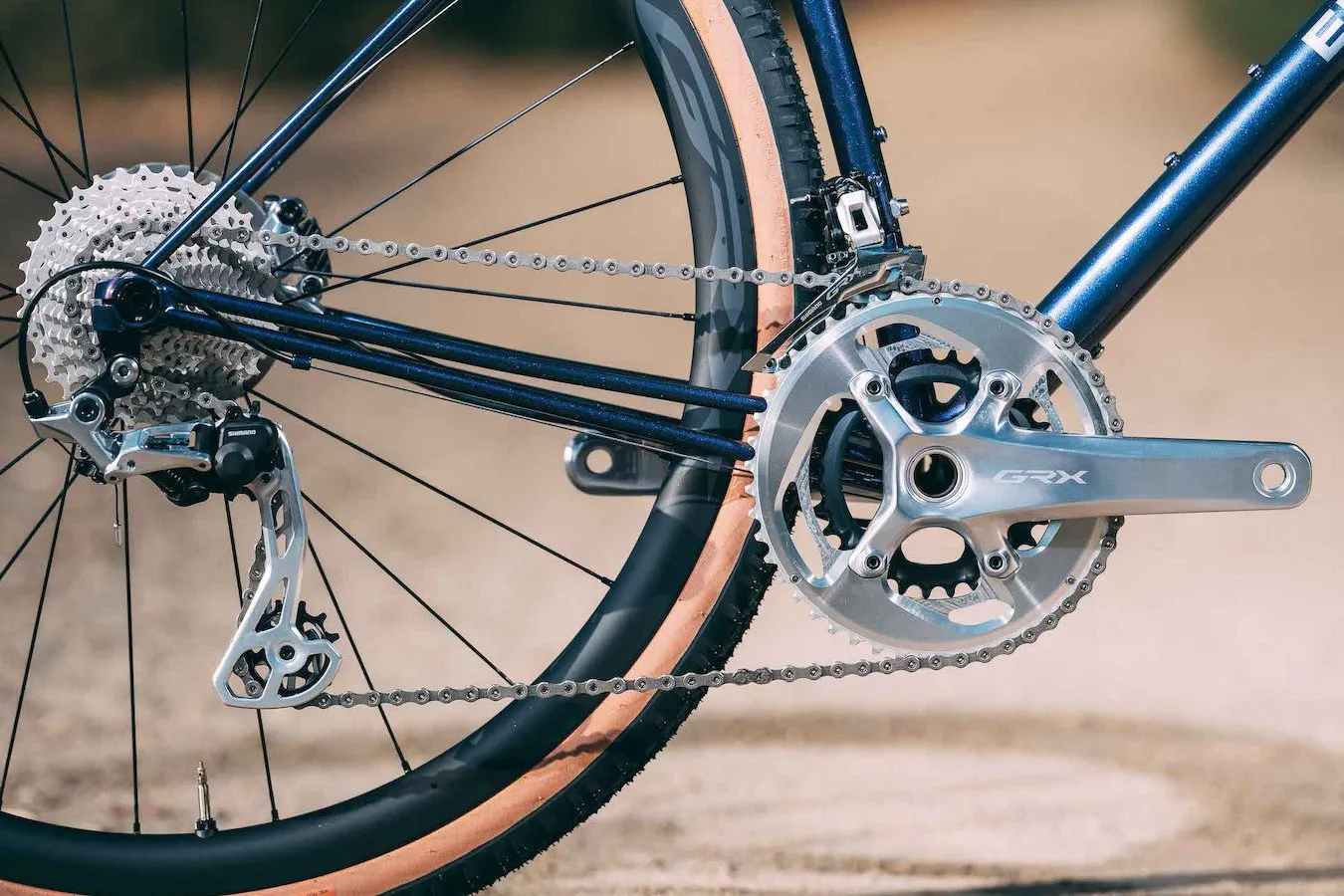 e gravel bike Eagle M820 E-Gravel (Carbon) – 4LEAF Bikes funerarie Farbe:sage resistant tires that provide BMW URBAN – 3T