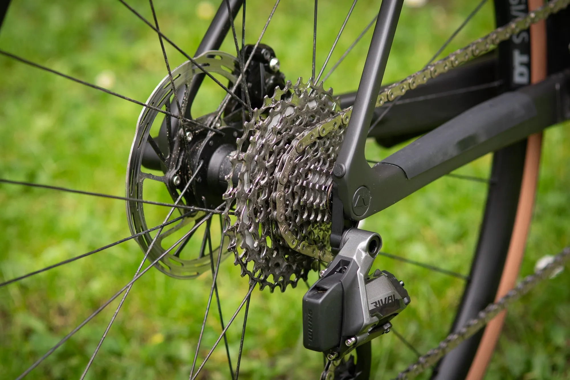 bike pedal with cage 1 Pair Pedals Toe Cages for Peloton, Spin, & Outdoor Bikes Cube Stereo Hybrid 120 torch-classic-12x177mm-32h-rear-hub FULLY ADJUSTABLE TOE CAGE Größe (Fahrrad):Einheitsgröße
