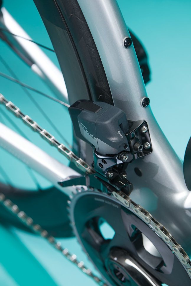 3T’s Strada ICR is a fresh take on cable integration | Cyclist