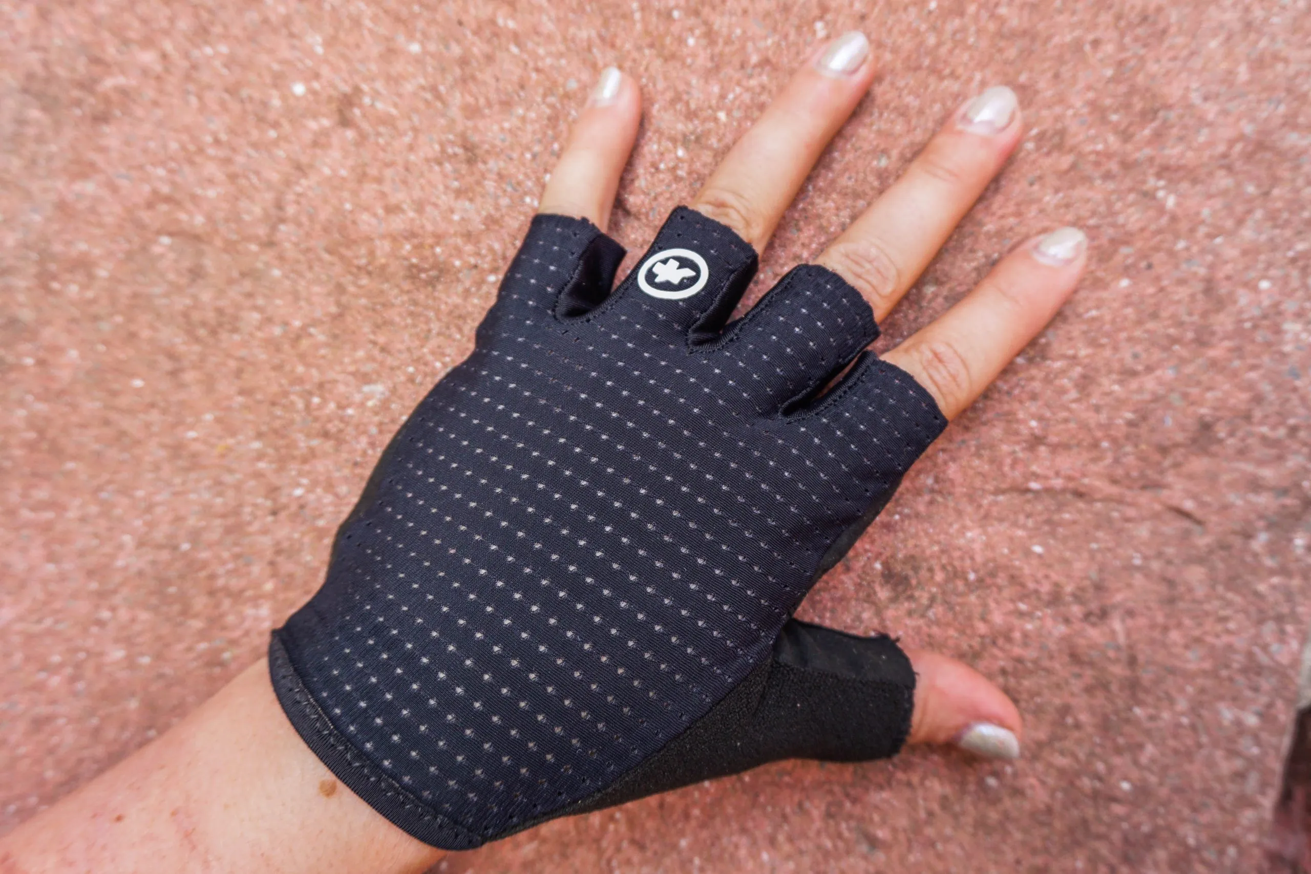 Assos GT gloves C2 review | Cyclist