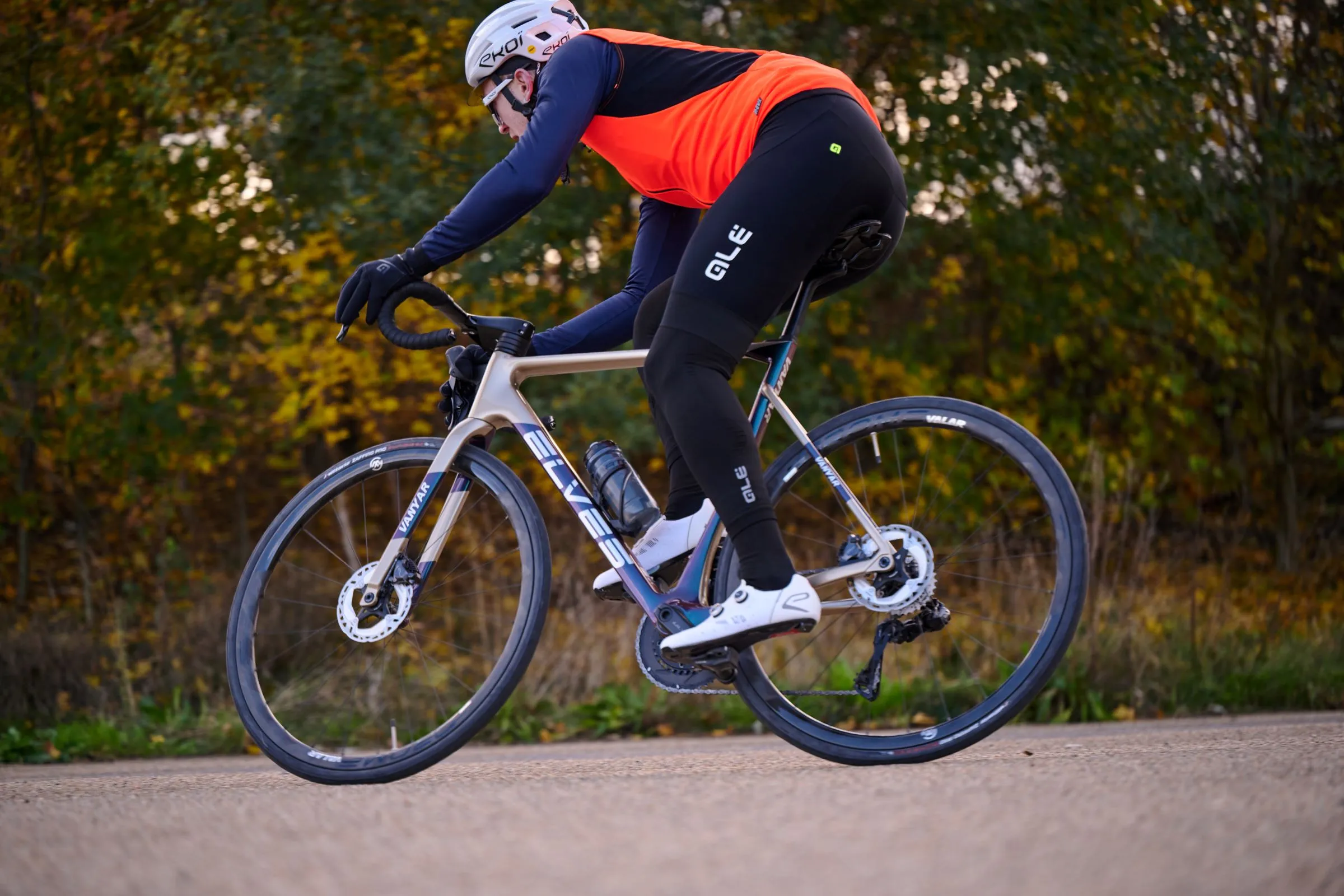 Elves Vanyar Pro Disc 2024 review | Cyclist