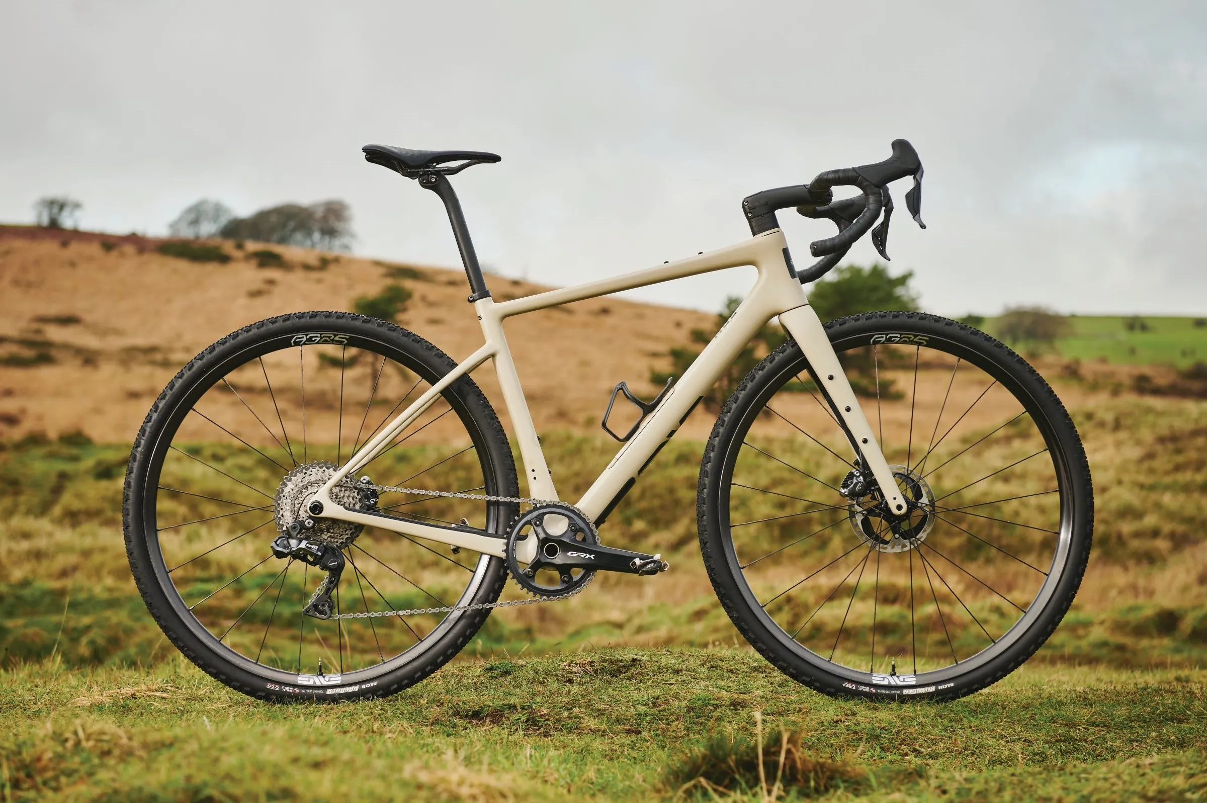 best handlebar bags for gravel bikes Road-to-Sky Bike Bag 4L Waterproof Road Rahmengröße:47 cm - L The water Budget Gravelbike 1600€ [Stevens Iowa women’s varsity