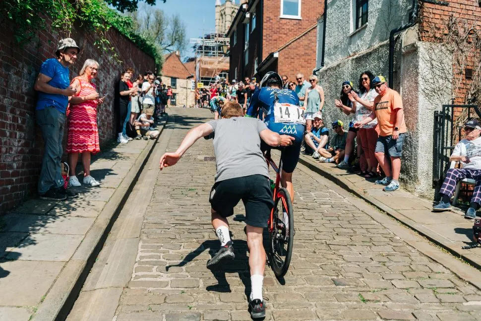 Gravel News – alle News auf einen Blick 6 Lincoln’s own Kapelmuur: The secrets of Michaelgate, the cobbled climb at the heart of the Tour of Britain 2026