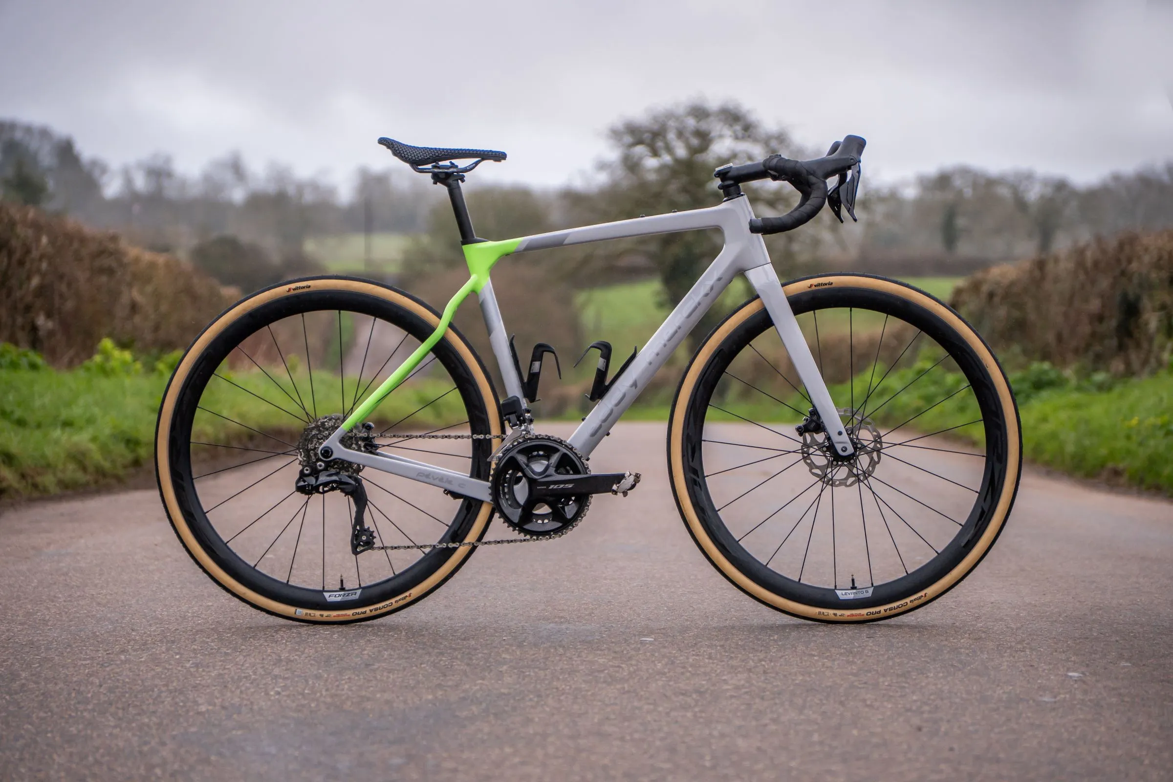 atu klapprad COAST HIGHTIDE NO. 02, 7-Gang Faltrad mit sportlichem Design, – Oso Pardo BOSCH Intuvia-Kit E-Bike – Material:Nitril