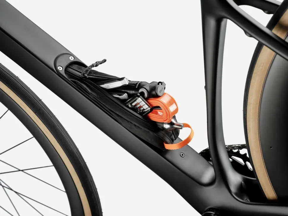 TREK DOMANE S と CANNONDALE synapse ２台セット New Cannondale Synapse vs Specialized Roubaix vs Trek Domane | Cyclist