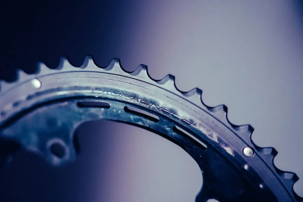 Kit vis-plateau Campagnolo Super Record-Record-Chorus (x5 Kit vis-plateau Campagnolo Super Record-Record-Chorus (x5
