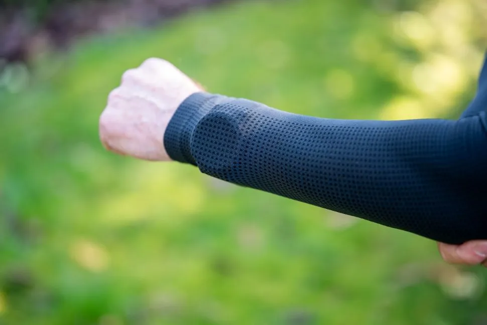 Assos Spring Fall LS Skin Layer P1 long sleeve base layer review