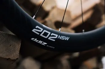 Zipp's 202 NSW wheelset is lighter than most carbon-spoked rivals
