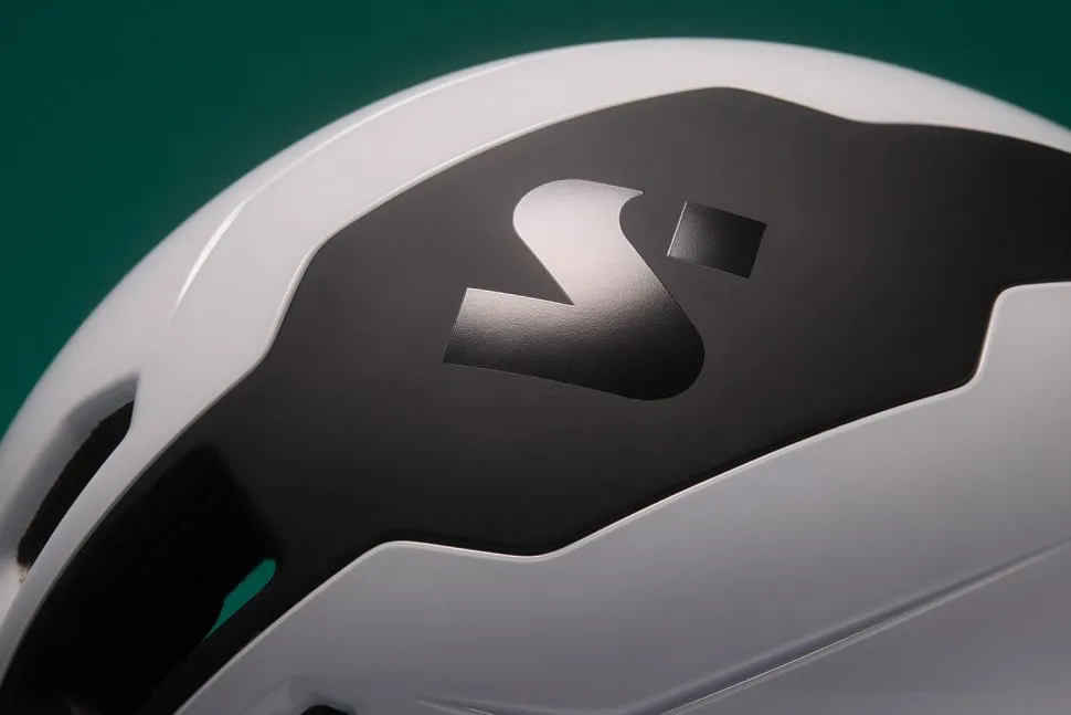 helmet-supplement-2-sweet-protection-970x647