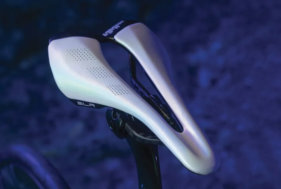 selle-italia-opal-white-2-970x652