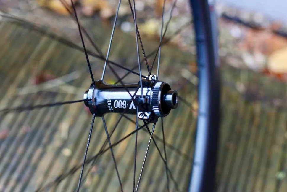 vision-sc-60-sl-front-hub-970x647