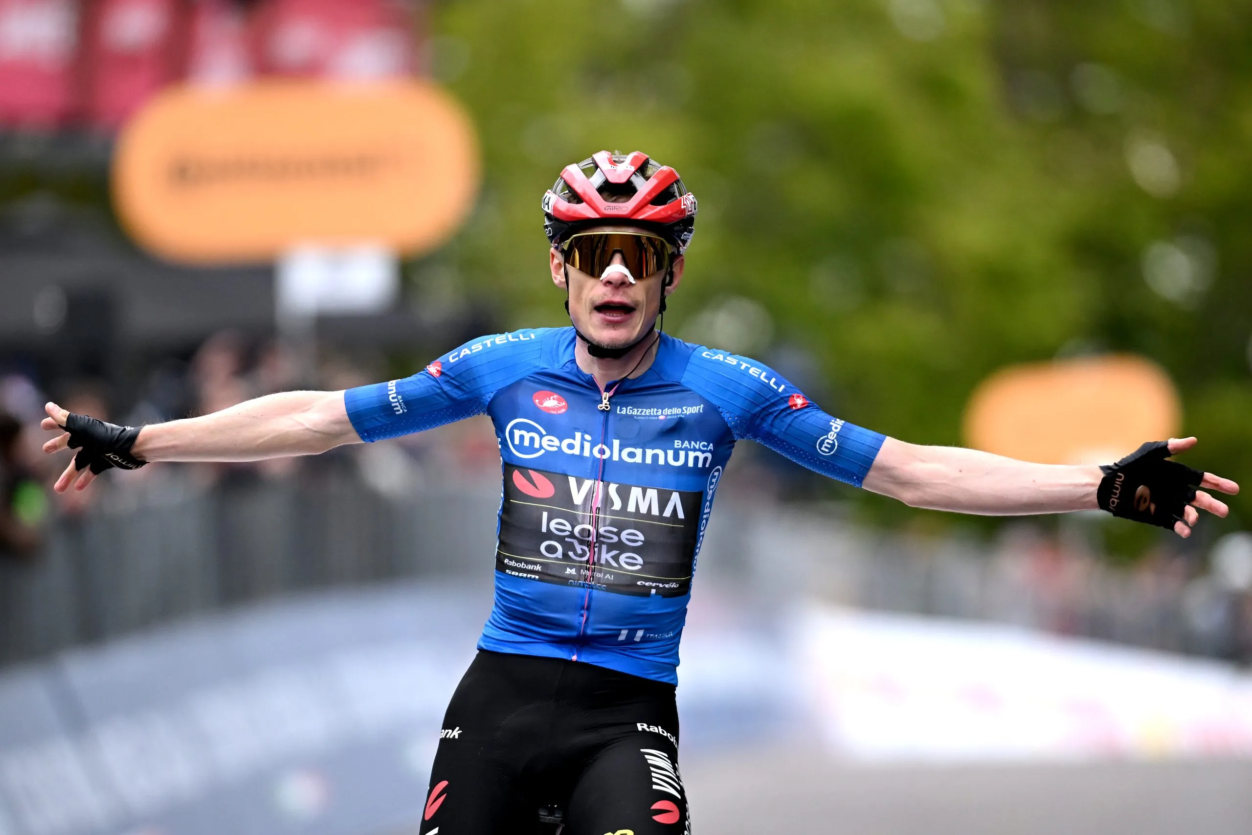 Pro Log: Reims to host 2028 Tour de France Grand Départ; Eulálio still in pink at Giro d’Italia while Vingegaard gaps rivals; Bredewold wins Itzulia