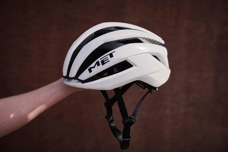 Met_Helmet_2026_294-970x647