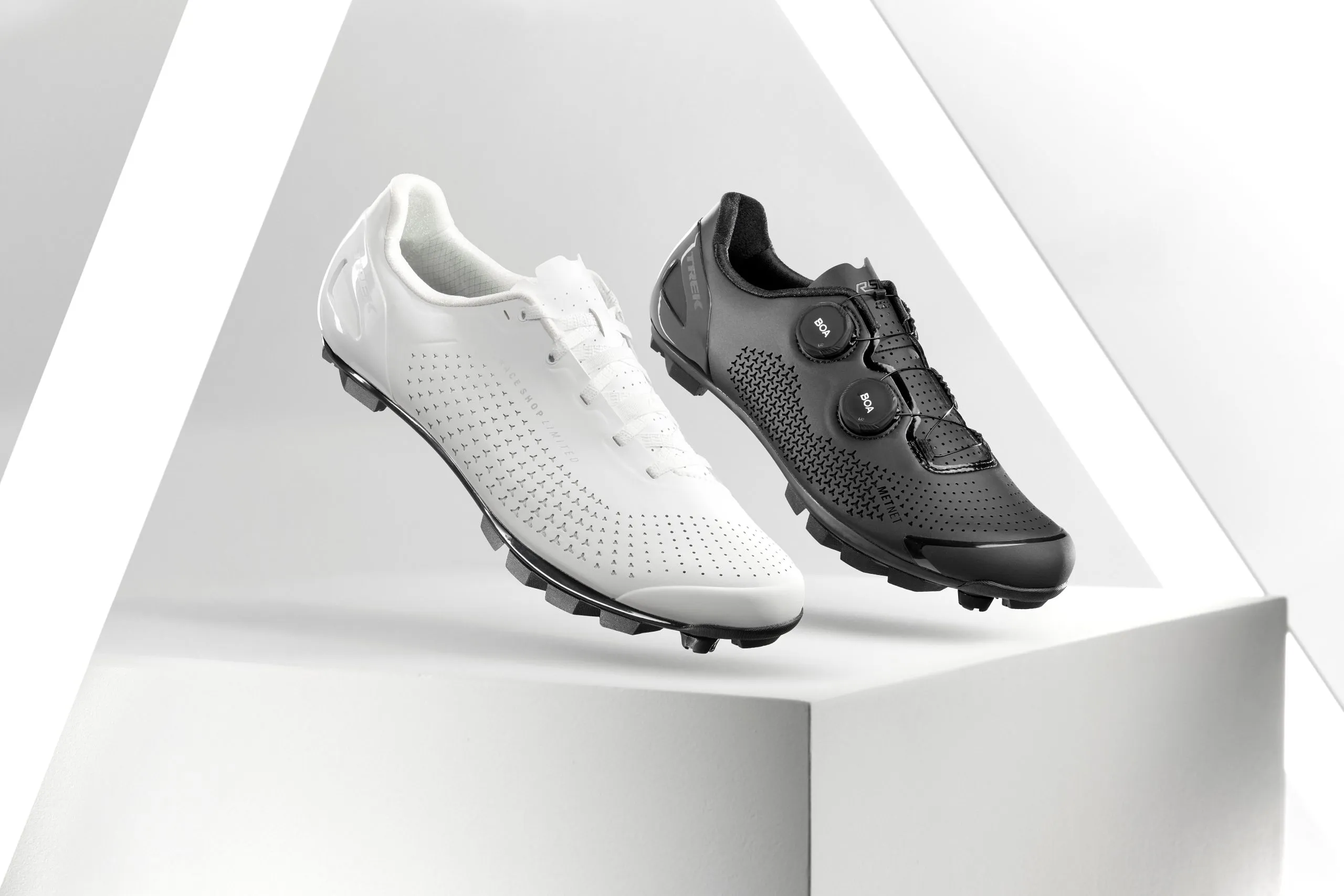 tk26-launch-rsl-laces-lifestyle-53-scaled