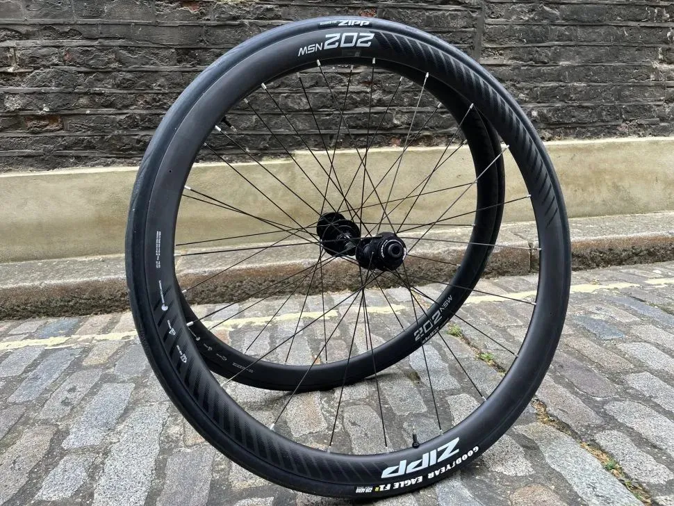 In the Drops: Featherweight Zipp wheels, tasty Vex coffee subscription, Woom’s smart new kids bike, Oakley’s AI-infused Meta shades and Haiti’s Duckens Nazon