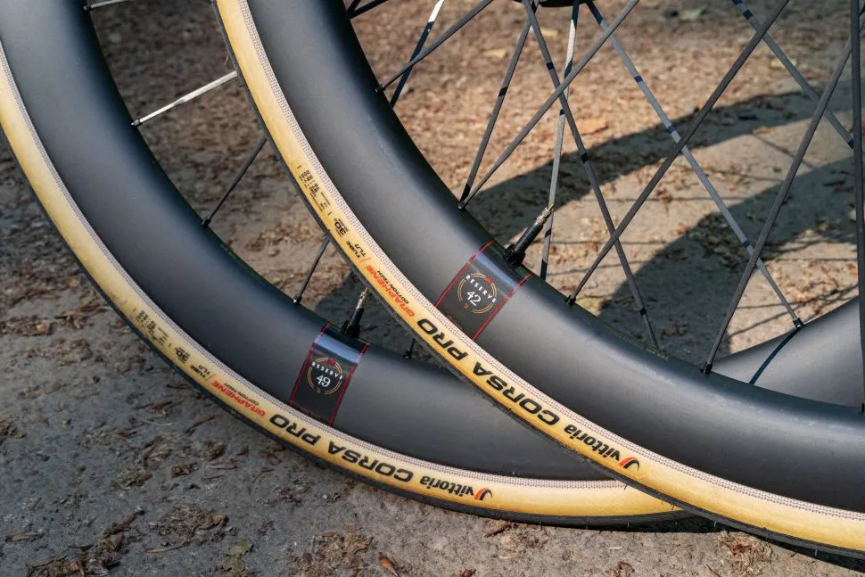 Reserve-42-49-SL-TA-wheelset-5-970x647
