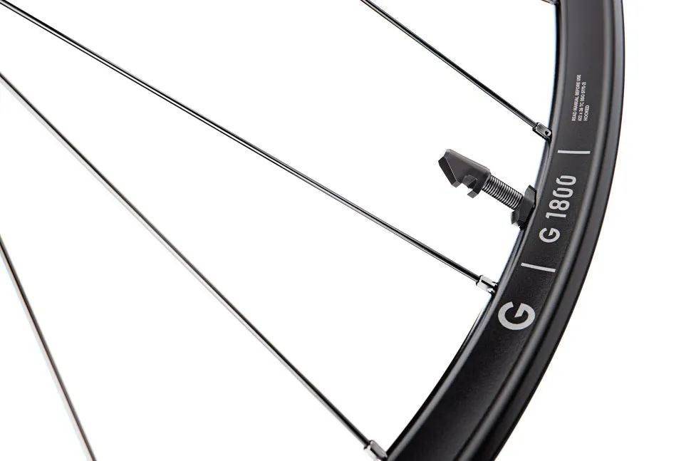 DTSwiss-Road-Wheels-1800-New-Horizons-Detail-G-1800-CLA-Rim-001-1920px-970x647