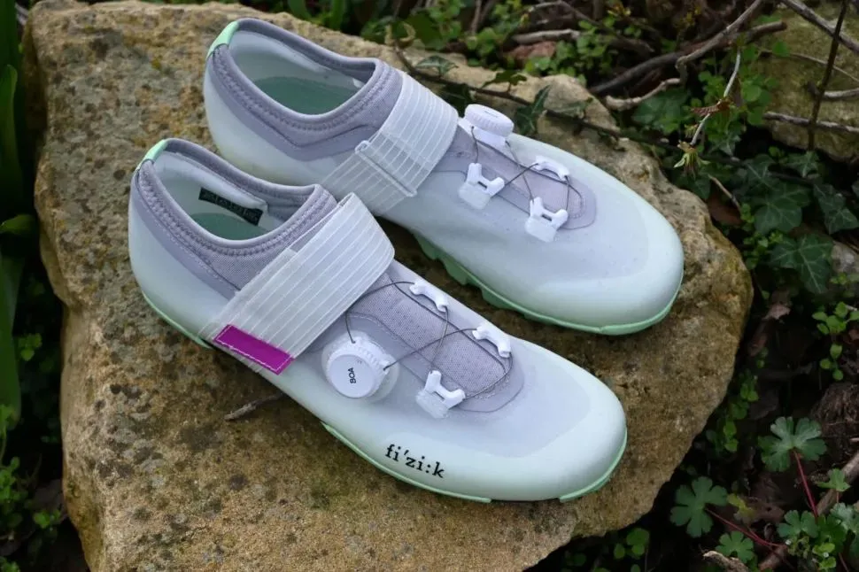 Fizik-Ferox-2-gravel-shoes-1-scaled-e1784892939989-970x646.webp