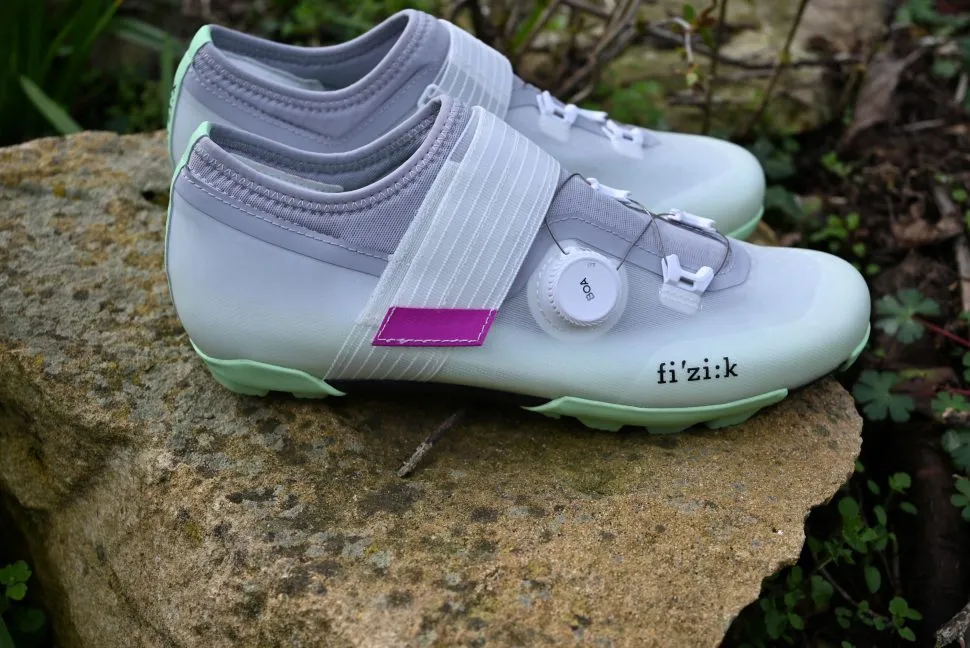 Fizik-Ferox-2-gravel-shoes-2-970x648