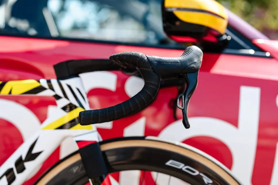 Tour-de-France-Stage-17-Cyclist-Bikes-22-juillet-2026-6-970x647