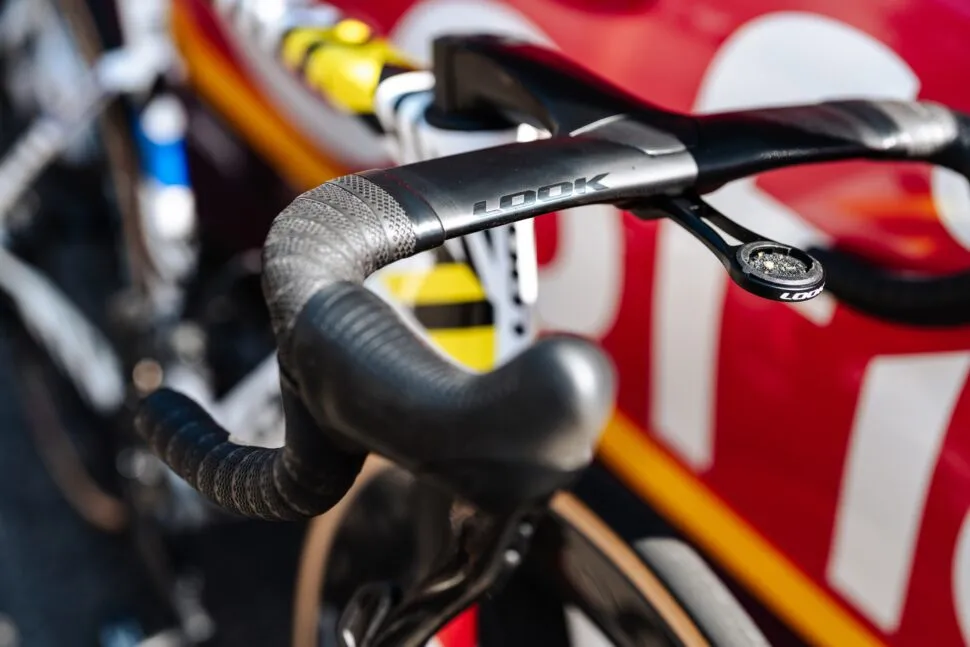 Tour-de-France-Stage-17-Cyclist-Bikes-22-juillet-2026-8-970x647