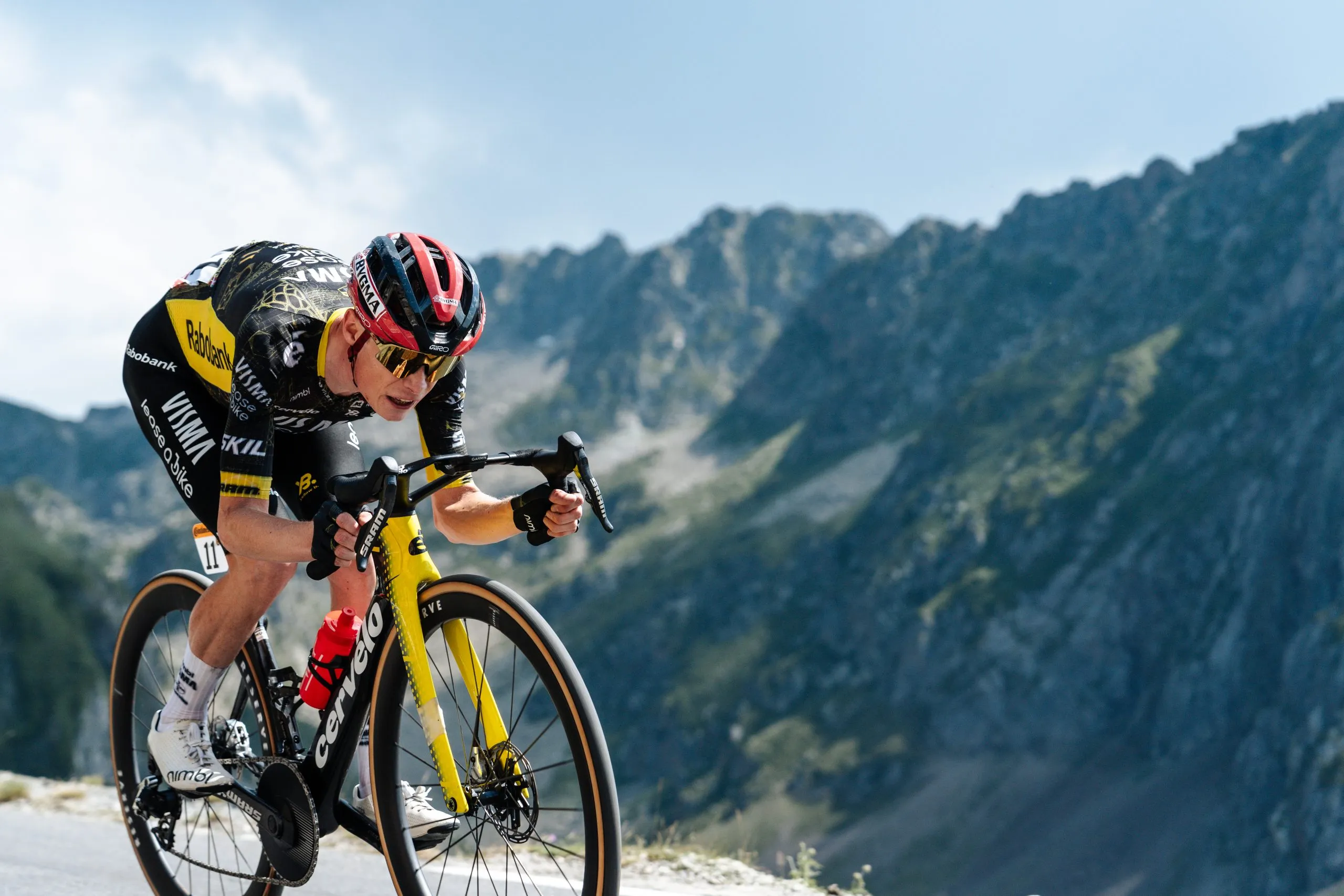 יומן מקצוענים: Quick-Step כדי להפוך ל-Soudal Safety Jogger; Evenepoel על פודיום הטור; וינג'גור שקל פרישה ב-2025; Roglič