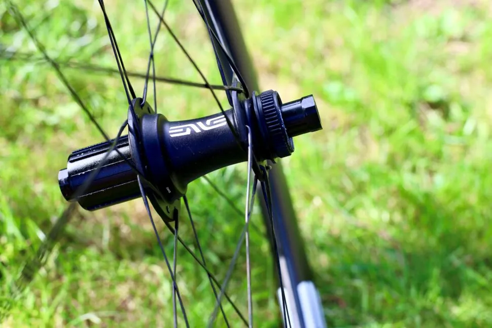enve-ar40-freehub-970x647