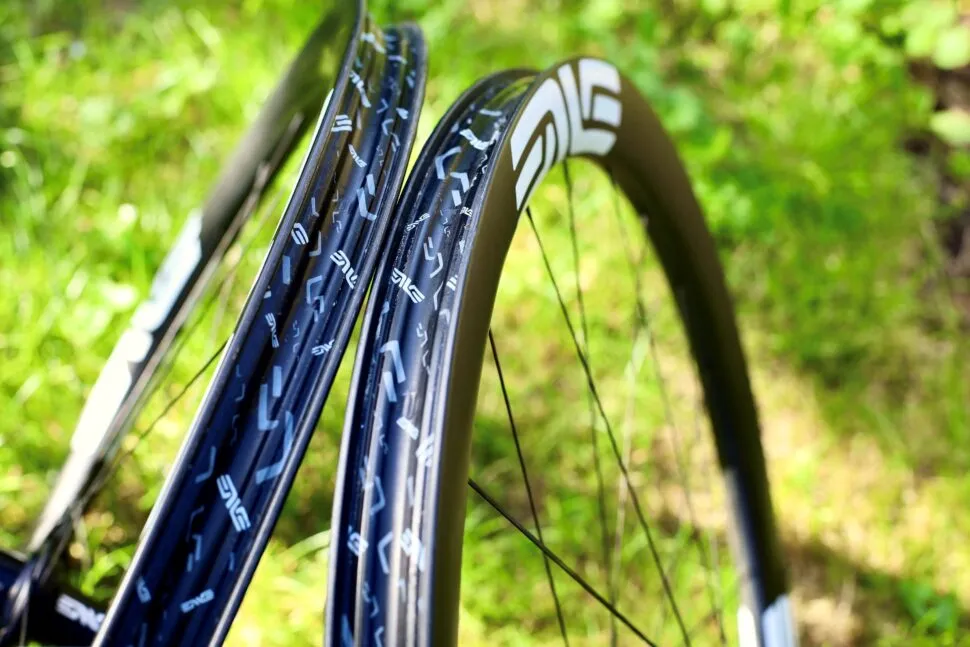 enve-ar40-inner-rim-970x647